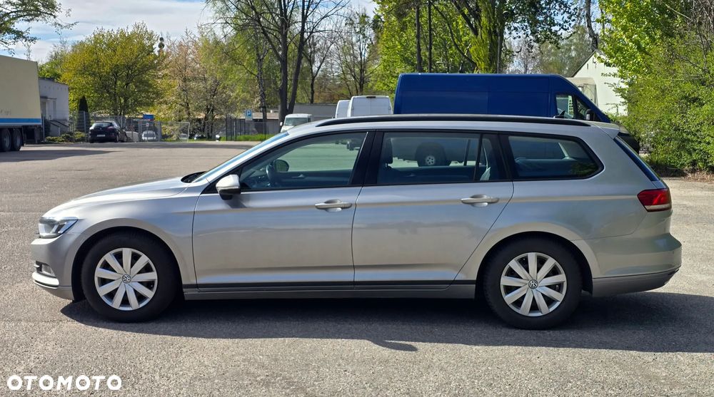 Volkswagen Passat 1.6 TDI BMT Trendline - 9