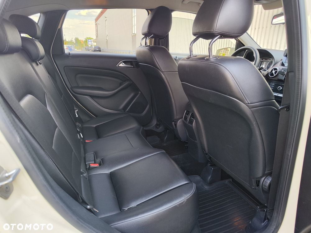Mercedes-Benz Klasa B 180 (CDI) d 7G-DCT Style - 23