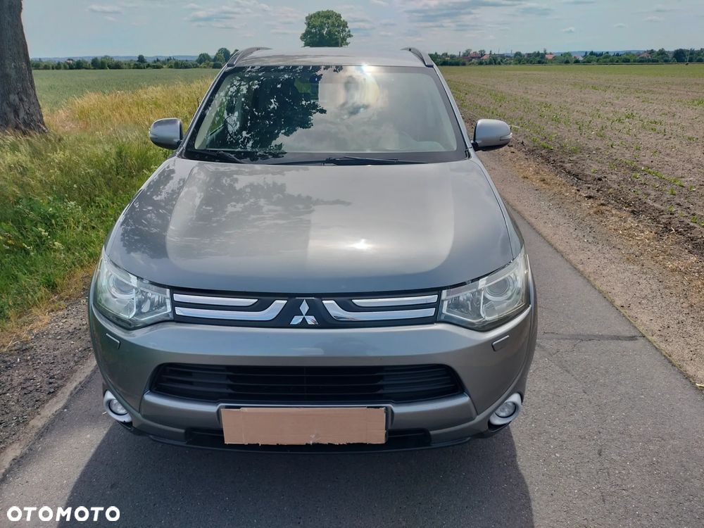 Mitsubishi Outlander 2.2 DI-D 4WD Intense - 2