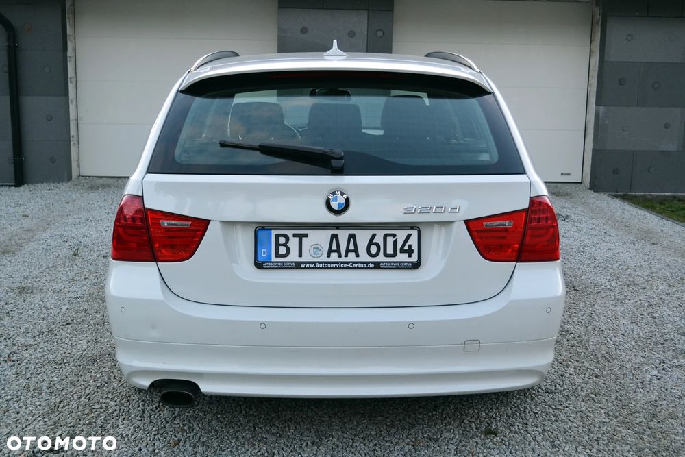 BMW Seria 3 320d DPF - 5