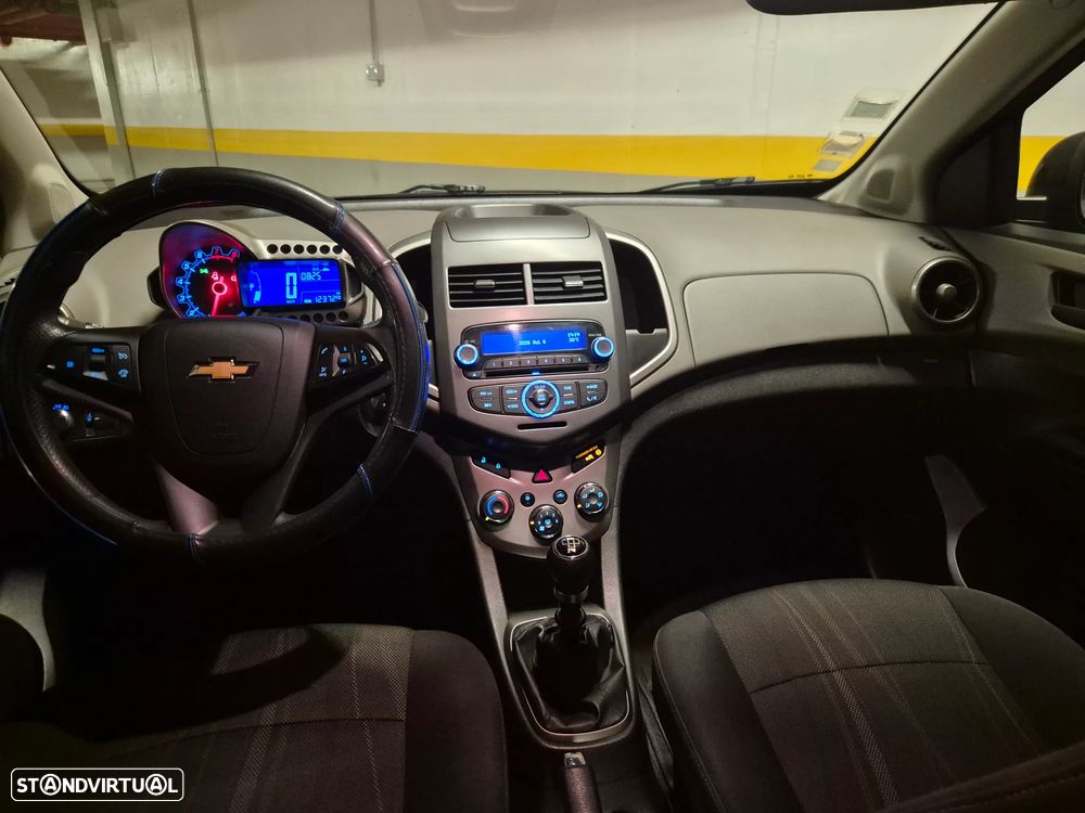 Chevrolet Aveo 1.2 LT Bi-Fuel - 31