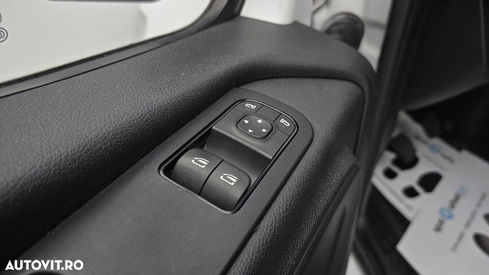 Mercedes-Benz Sprinter - 11