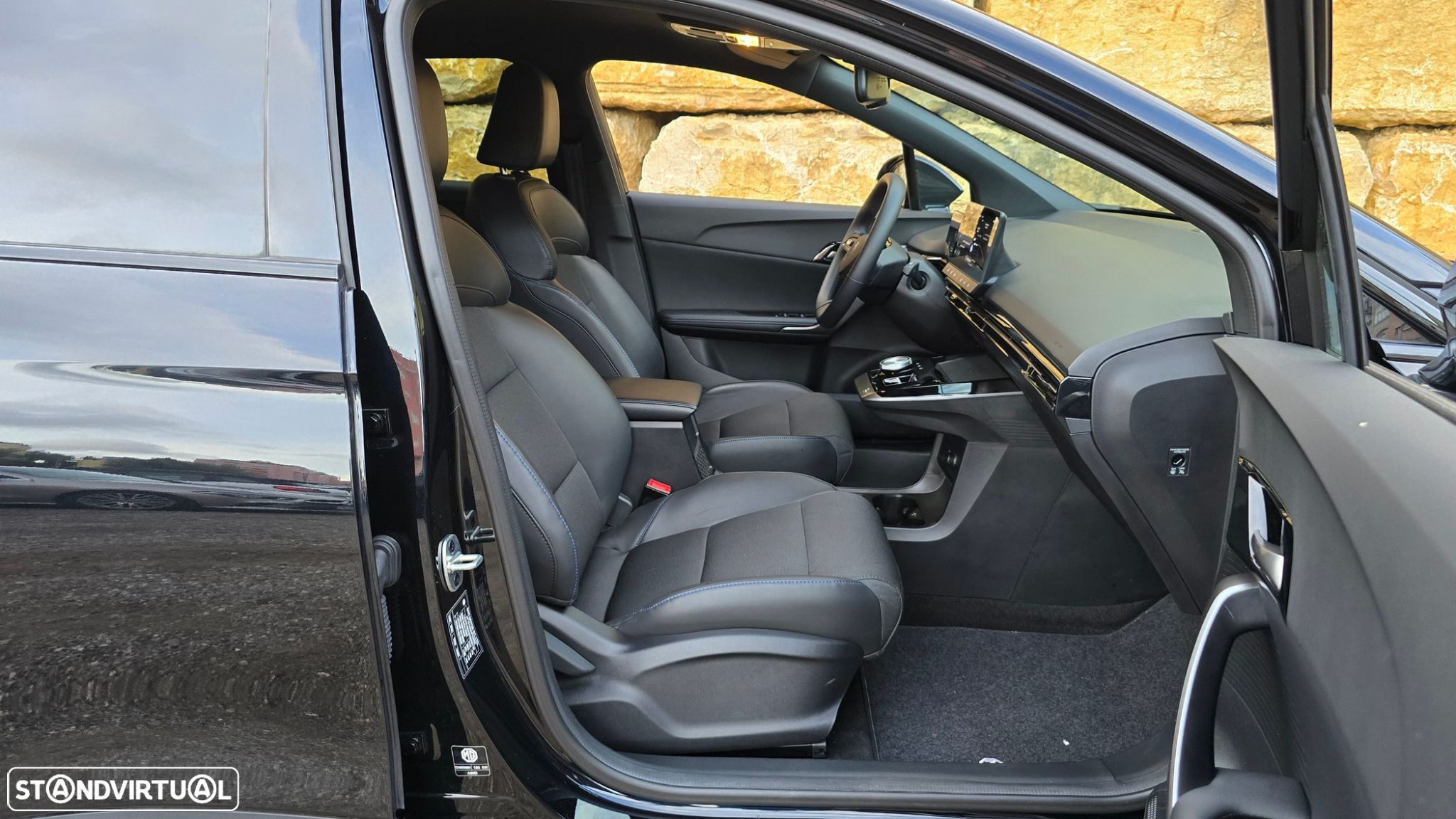 MG MG4 64 kWh Luxury - 49