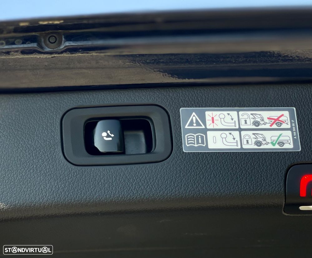 Mercedes-Benz C 300 e T 9G-TRONIC Night Edition - 25