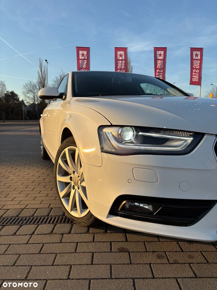 Audi A4 Limousine 2.0 TDI DPF clean diesel multitronic Ambiente - 4