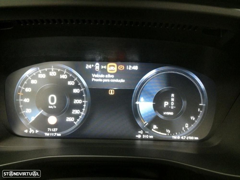 Volvo XC 40 1.5 T4 PHEV Essential - 5
