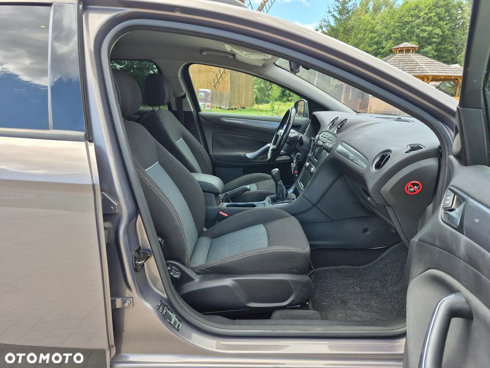 Ford Mondeo 1.6 Ti-VCT Trend - 33