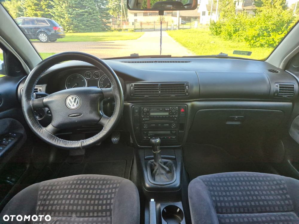 Volkswagen Passat 1.9 TDI Comfortline - 20