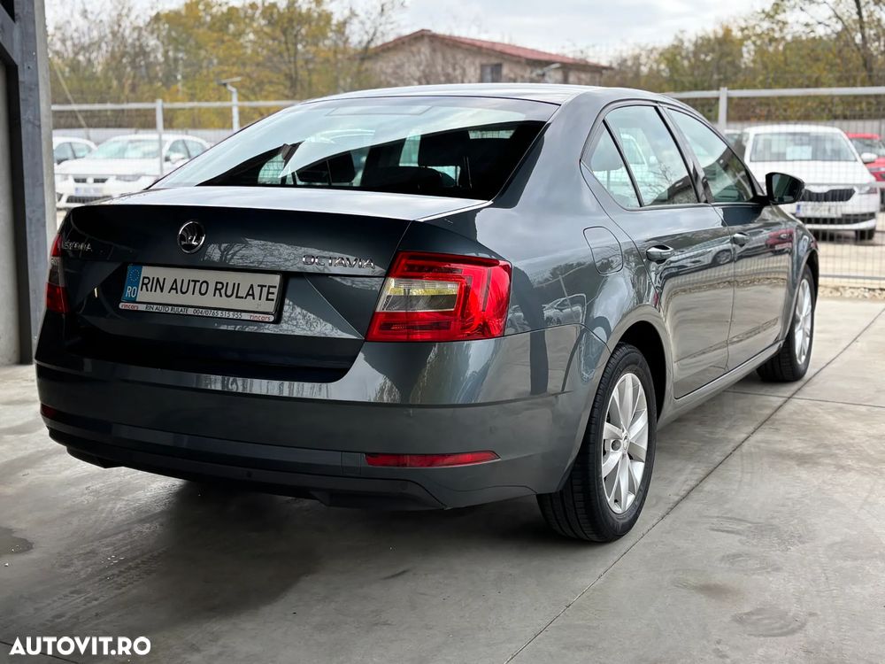 Skoda Octavia 1.6 TDI DSG Ambition - 9