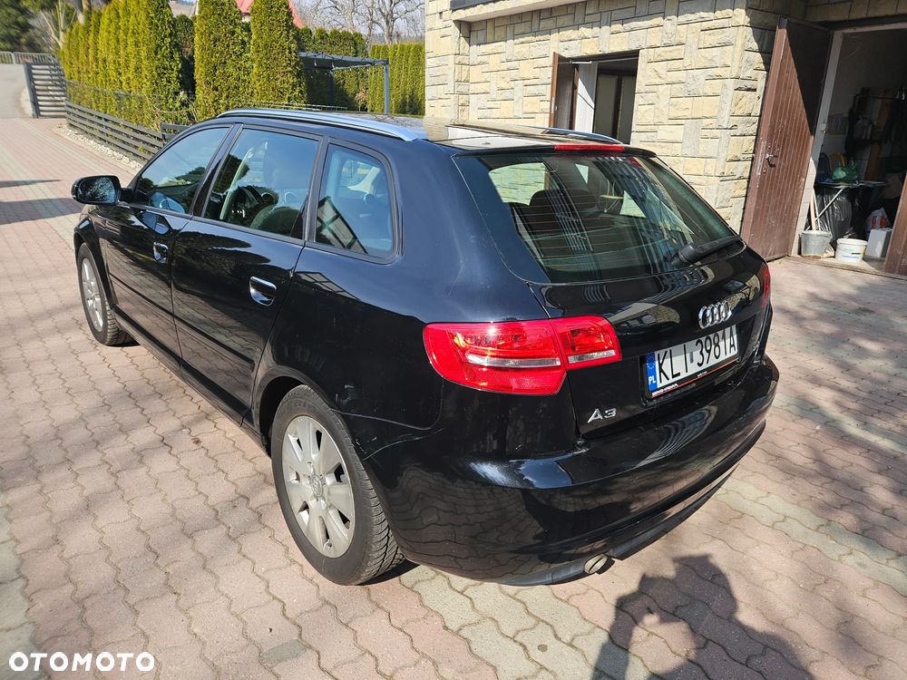 Audi A3 Sportback 1.6 TDI DPF Ambiente - 5