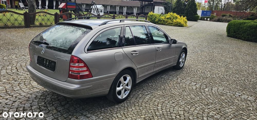 Mercedes-Benz Klasa C 180 Kompressor Automatik Elegance Sport Edition - 5
