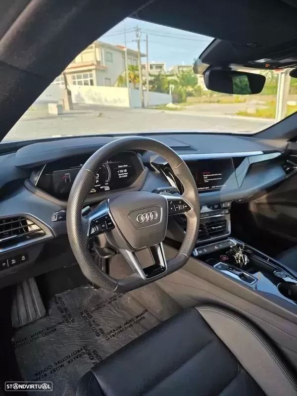Audi e-tron GT quattro - 45