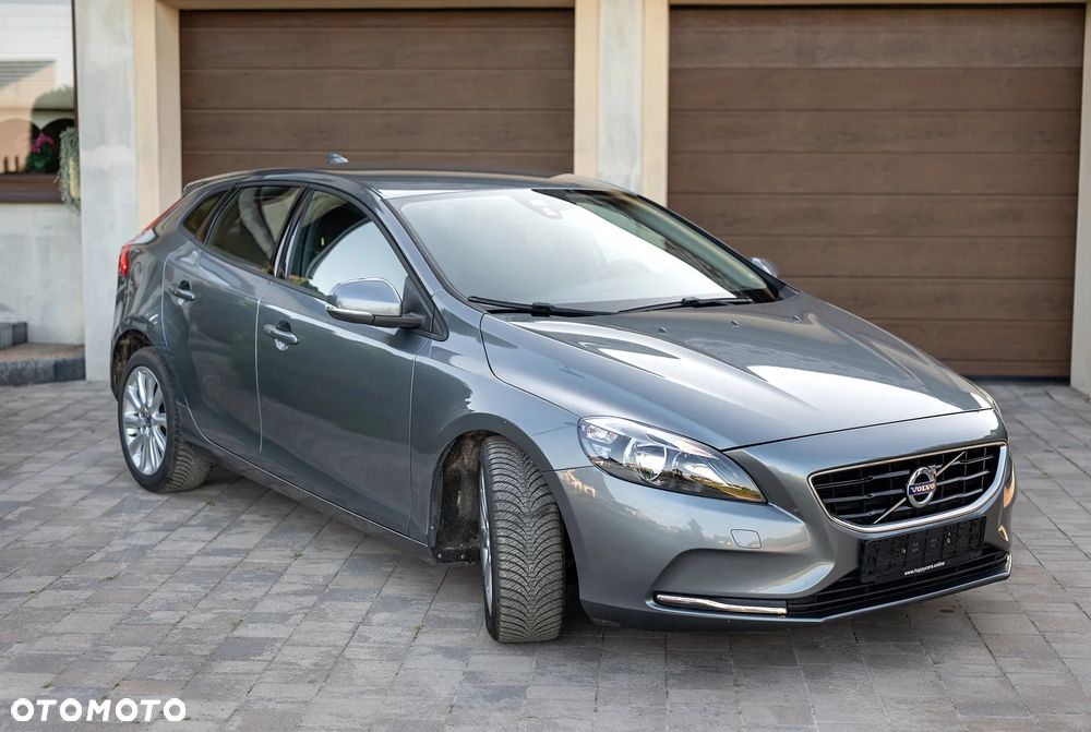 Volvo V40 D2 Drive-E Kinetic - 1