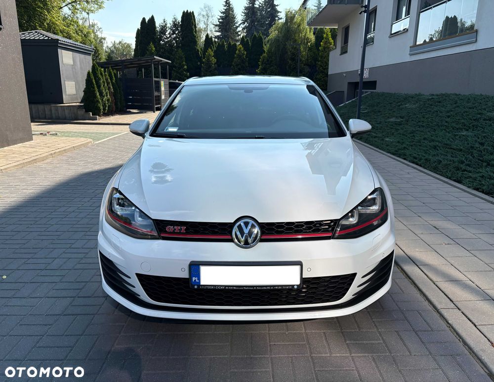 Volkswagen Golf - 3