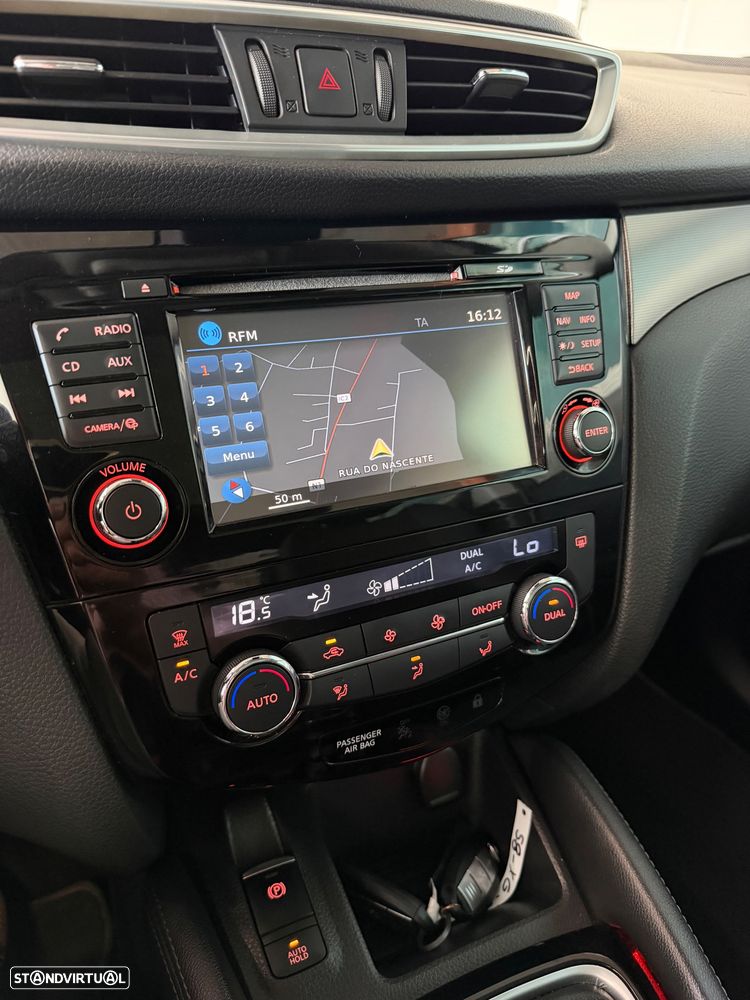 Nissan Qashqai 1.5 dCi N-Connecta J18+Led - 19