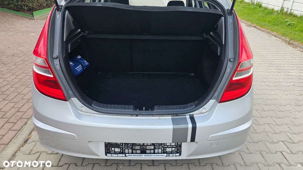 Hyundai i30 1.4 Comfort - 12