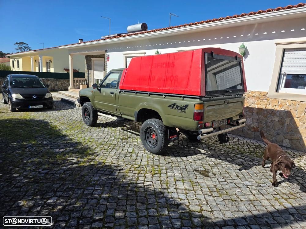 Toyota Hilux - 5