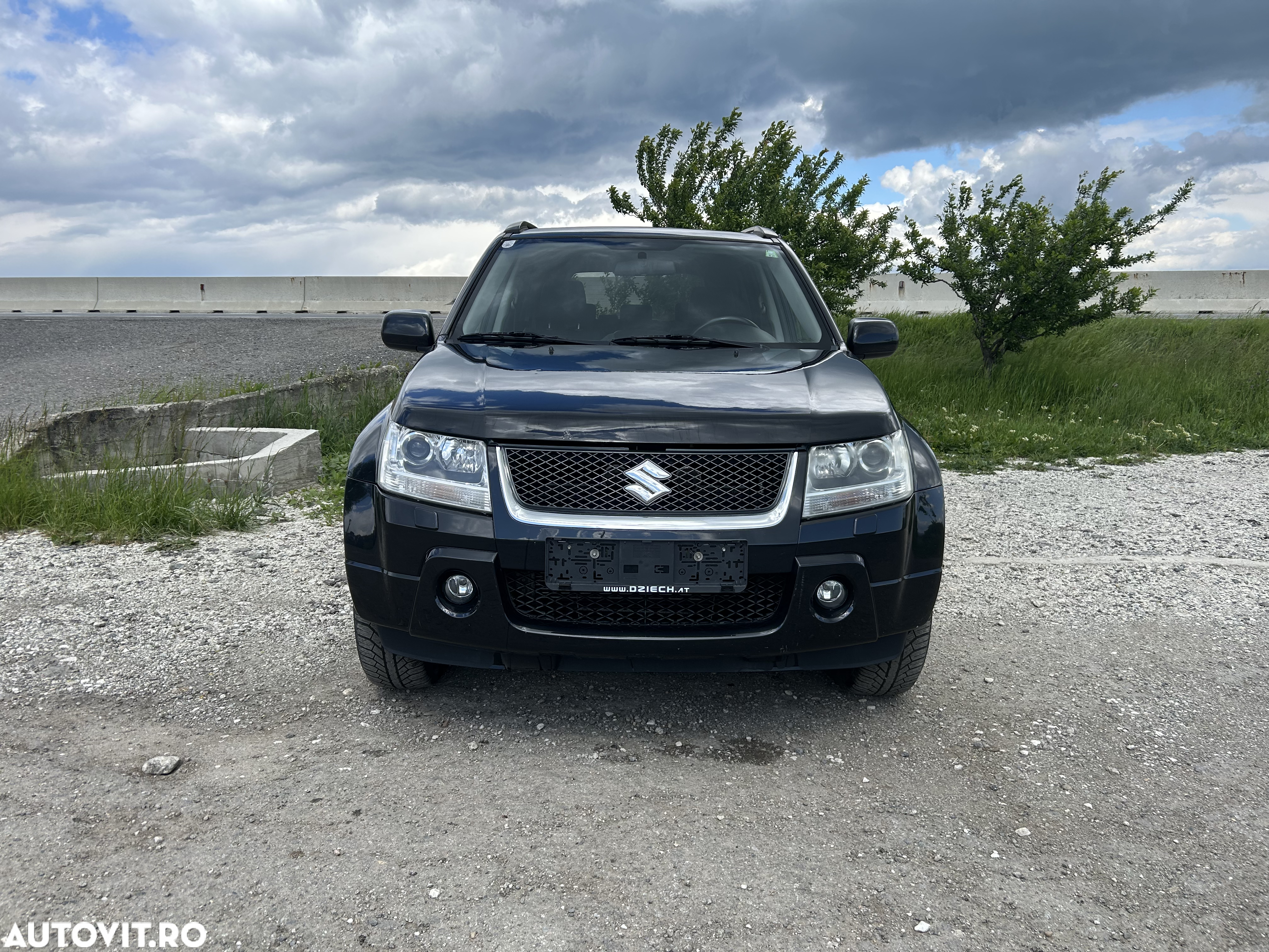 Suzuki Grand Vitara 1.9 DDiS Comfort DPF - 2
