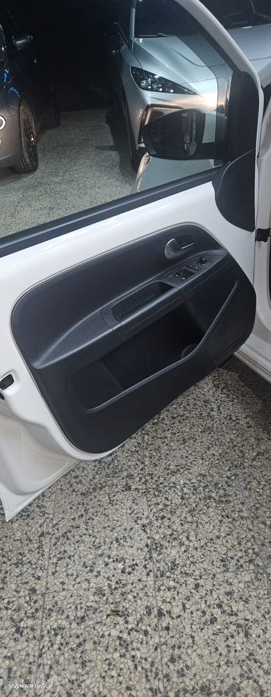 VW e-Up! Style Plus - 17