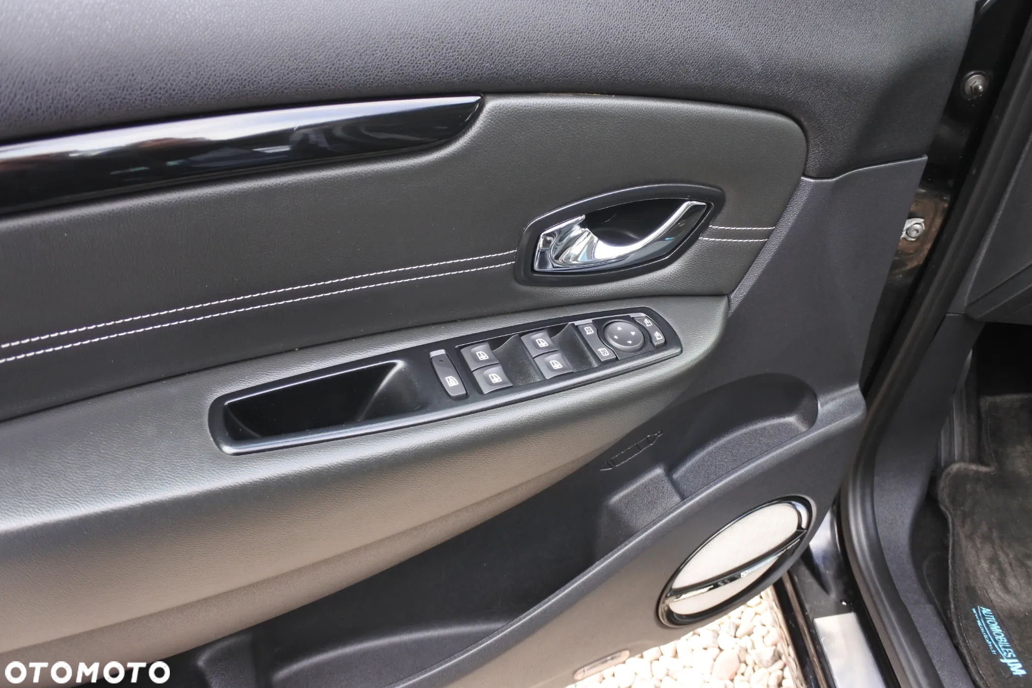 Renault Scenic ENERGY TCe 130 BOSE EDITION - 23
