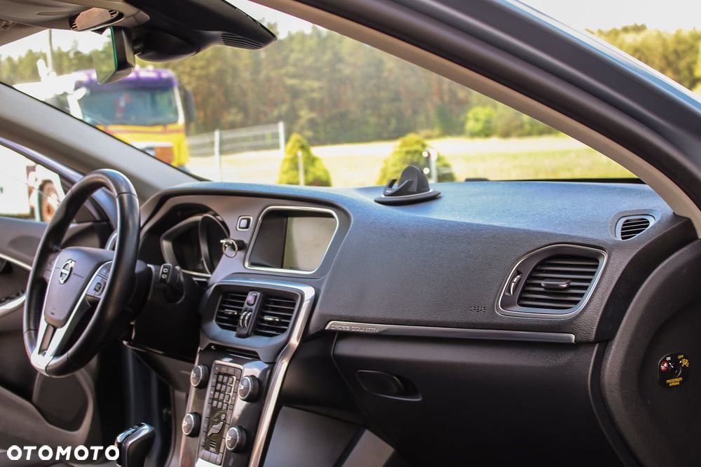 Volvo V40 Cross Country D3 - 19