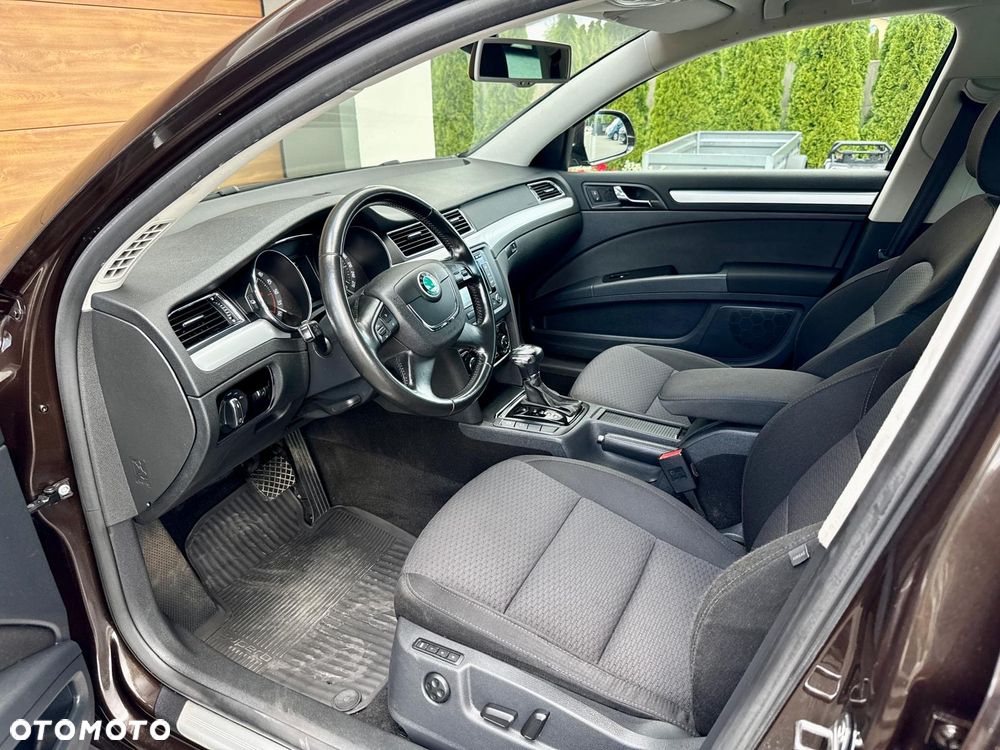 Skoda Superb 2.0 TDI 4x4 DSG Elegance - 17