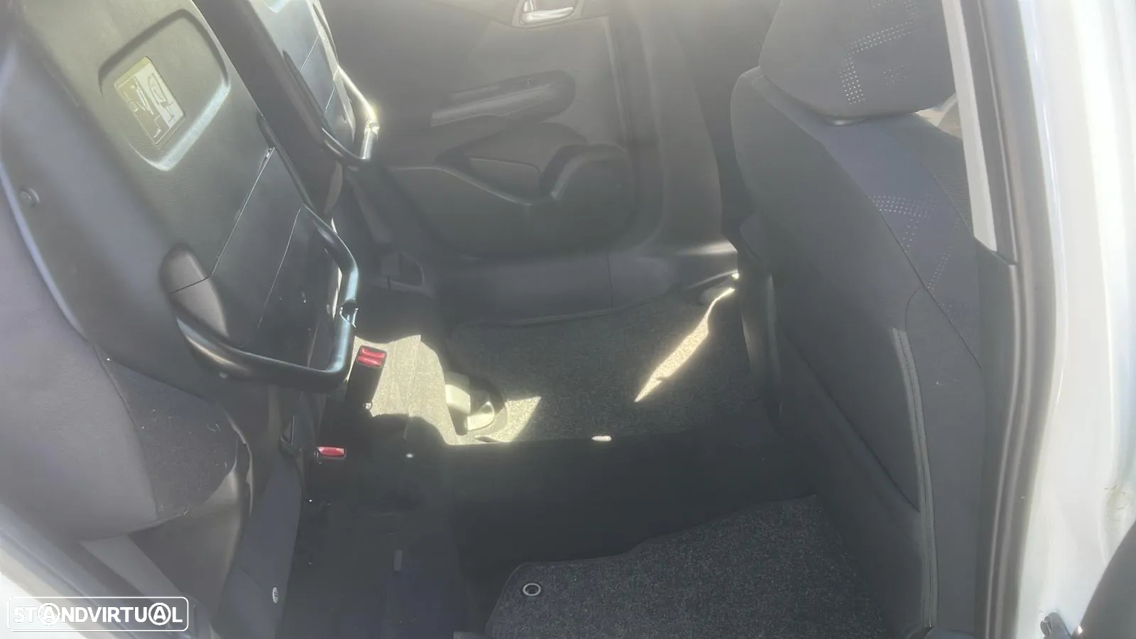 Honda Civic 1.6 i-DTEC Executive Navi - 9