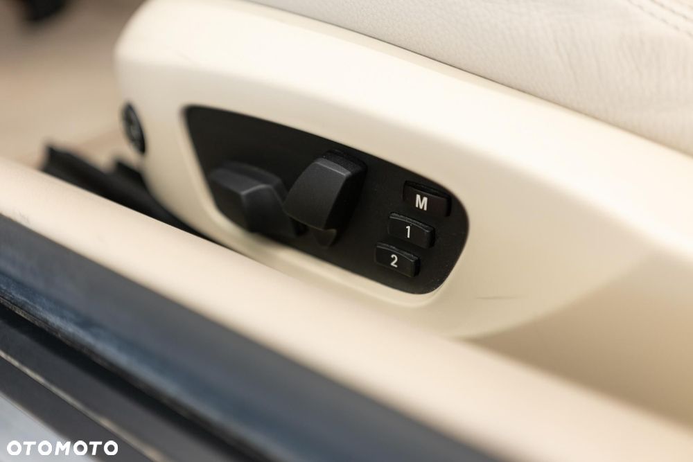 BMW Seria 3 - 26