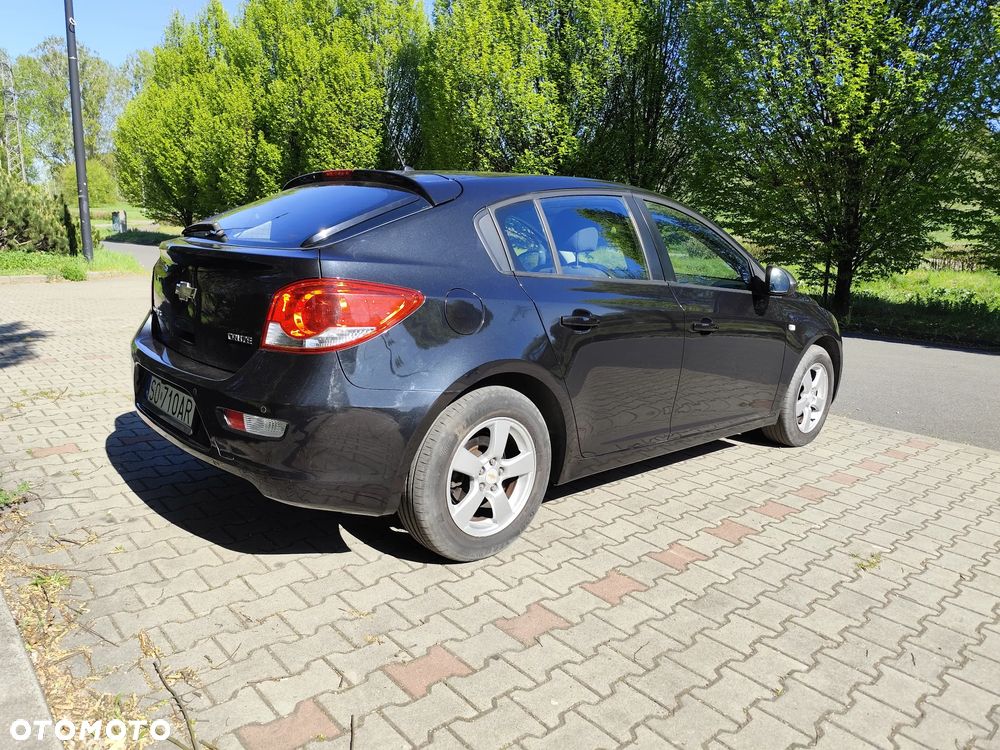 Chevrolet Cruze 1.8 LT - 17