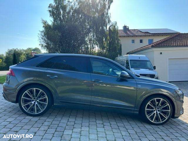 Audi Q8 - 8