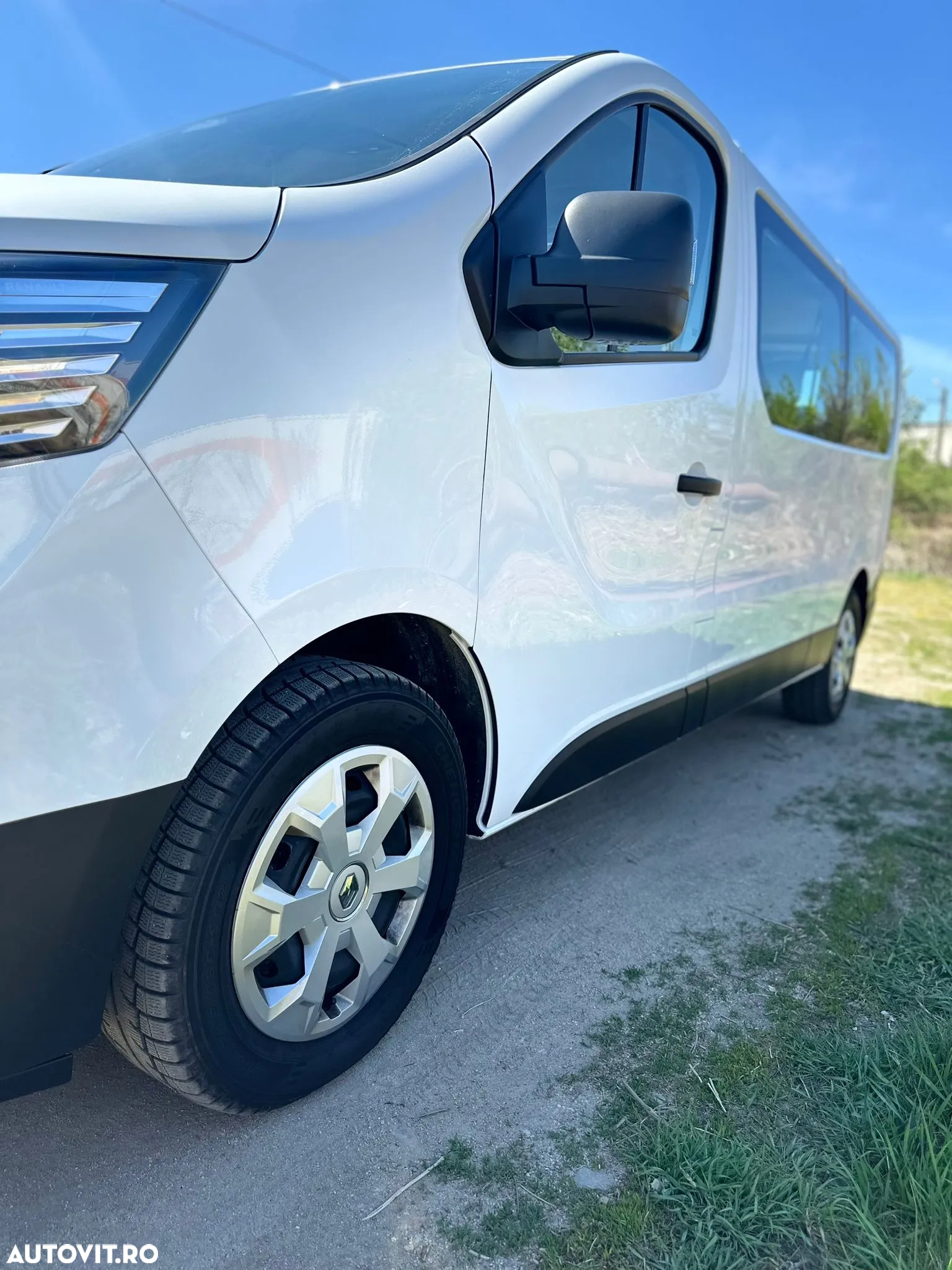 Renault Trafic Combi 2.0 Blue dCi 110 S&S L2 8+1 Life - 6