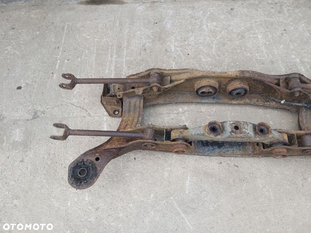 LEXUS RX II 330 350 belka zawieszenia tył sanki - 3