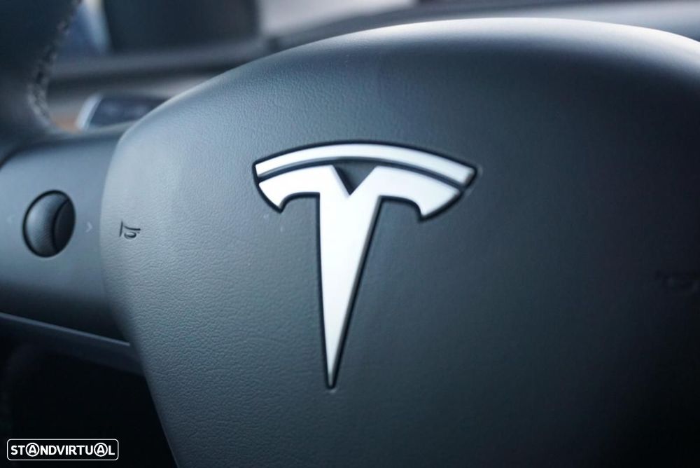 Tesla Model Y Long Range Dual Motor AWD - 38