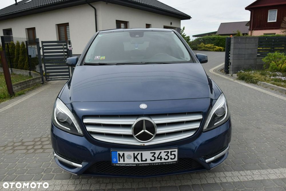 Mercedes-Benz Klasa B 180 Edition - 8
