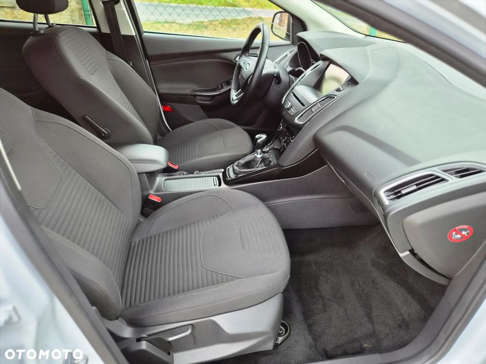 Ford Focus - 12