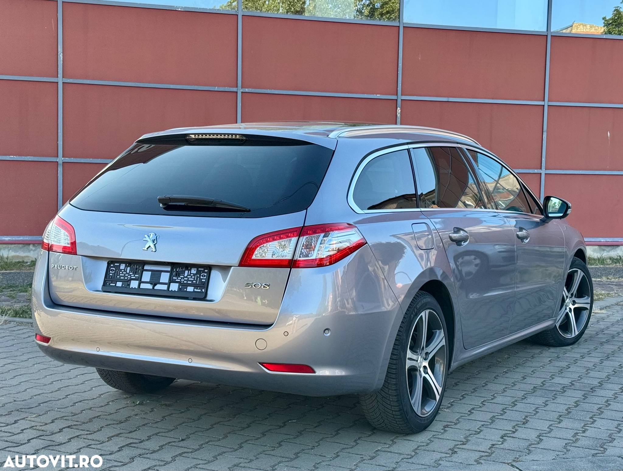 Peugeot 508 SW BlueHDi 180 EAT6 Stop&Start GT - 23