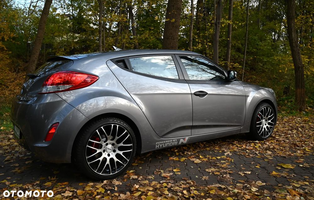 Hyundai Veloster - 14