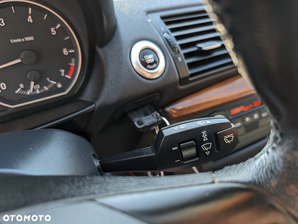 BMW Seria 1 120i - 26