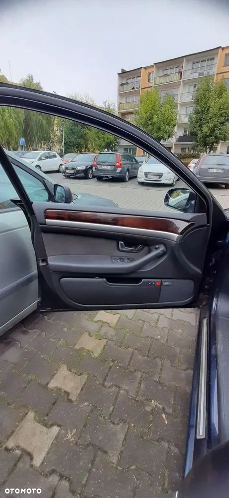 Audi A8 4.2 TDI Quattro - 14