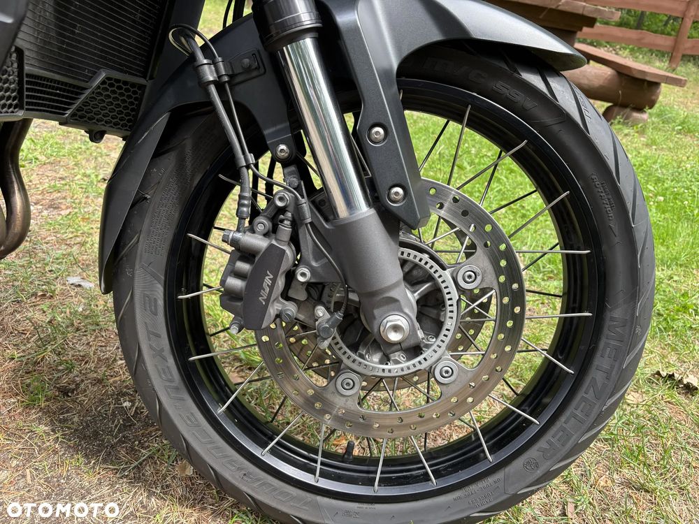 Honda VFR - 27