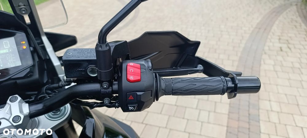 Suzuki V-STROM - 12