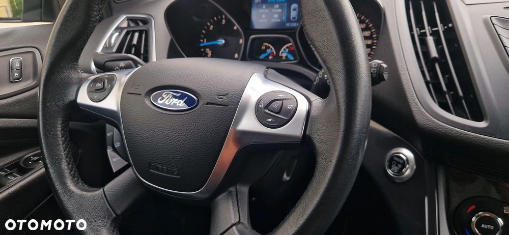 Ford Kuga 2.0 TDCi FWD Titanium - 29