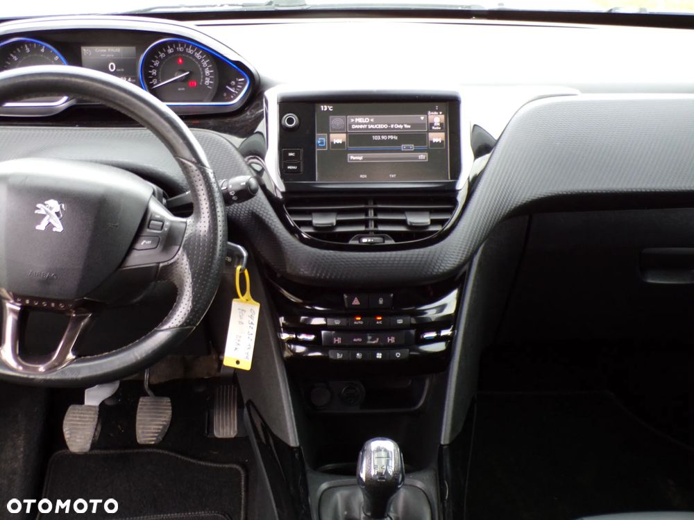 Peugeot 2008 PureTech 82 Style - 19