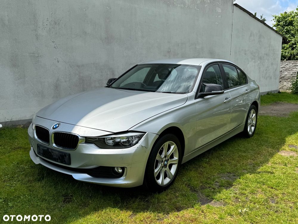 BMW Seria 3 316i - 1