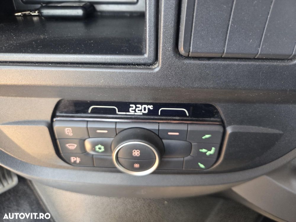 DAF XF 530 6x4, 2021, 370.795km, FULL OPTION, cutie AUTOMATA+RETARDER, Aer cond STATIONARE, FRIGIDER, proiectoare, girofar, kit basculare, 2 x 600l, Masa totala 78t, rulat doar in GERMANIA, STARE FOARTE BUNA, posibil leasing 4 ani-PROMOTIE 52.900 EUR+Tva - 30