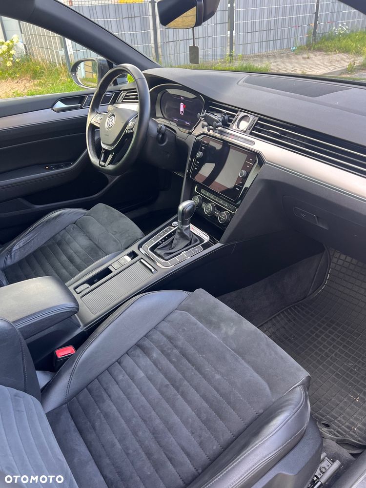 Volkswagen Passat 2.0 TDI SCR 4Mot DSG Highline - 9