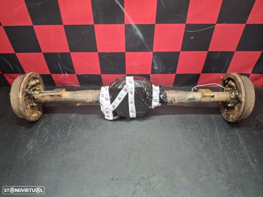 Eixo Traseiro Mitsubishi L 200 (K7_T, K6_T) - 1