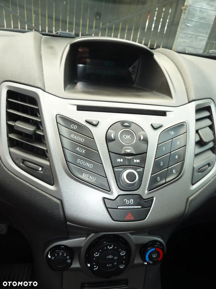 Ford Fiesta 1.25 SYNC Edition - 12