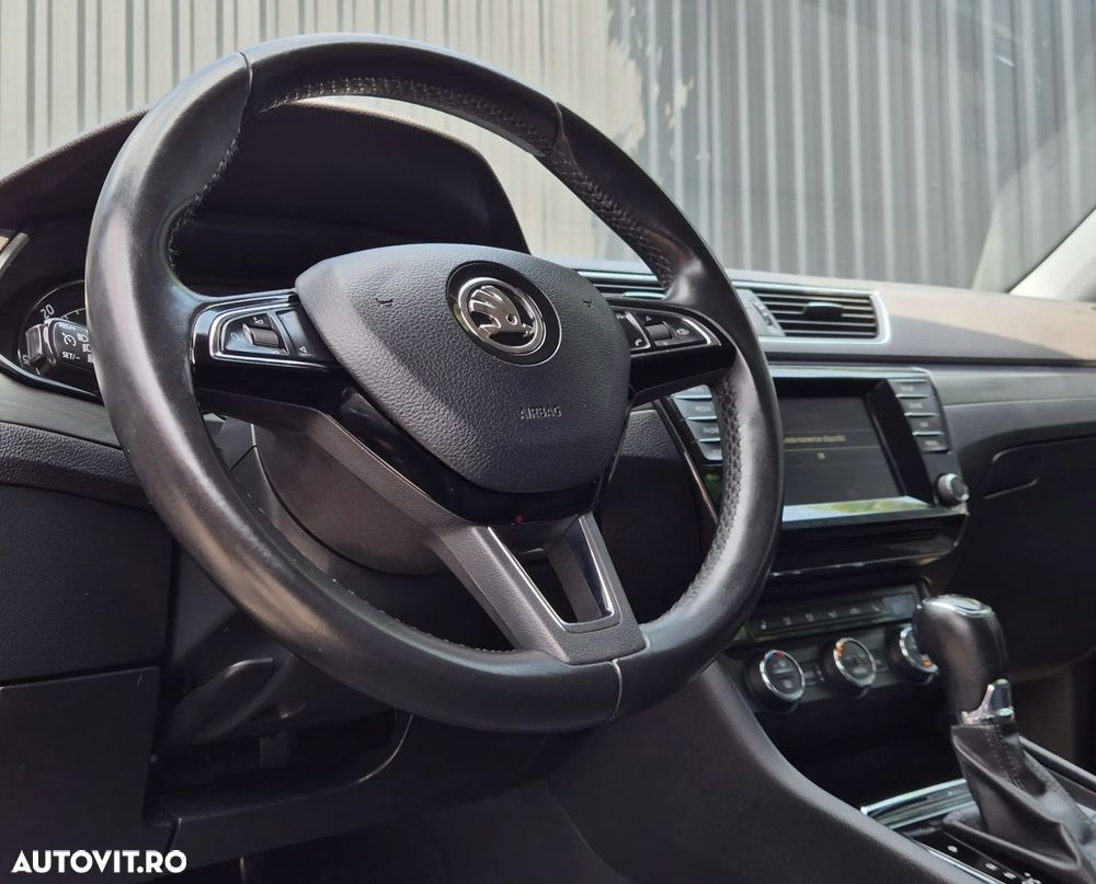 Skoda Superb 2.0 TDI DSG Active - 26