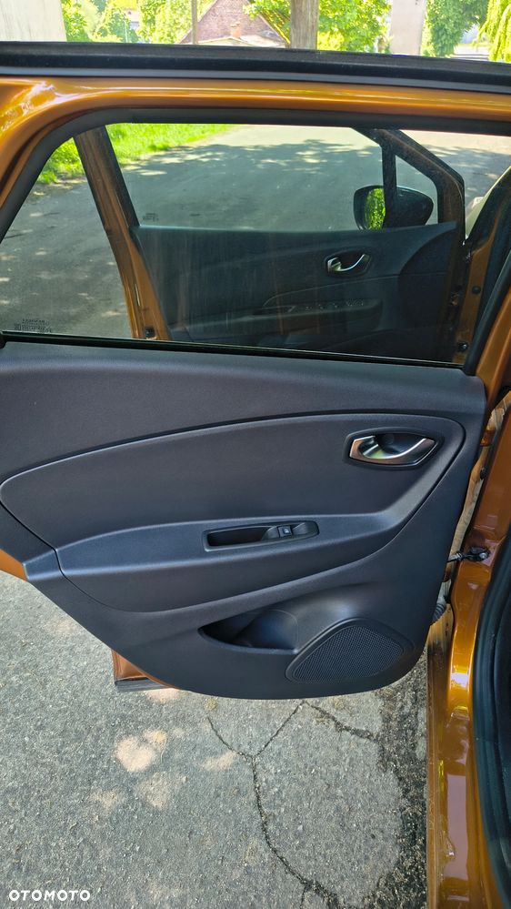 Renault Captur 1.3 Energy TCe Initiale Paris - 11